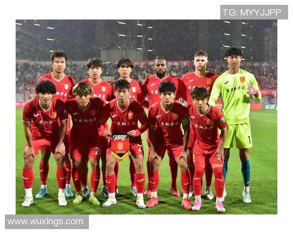 足球明星年轻当队长的年龄揭秘与成就分析